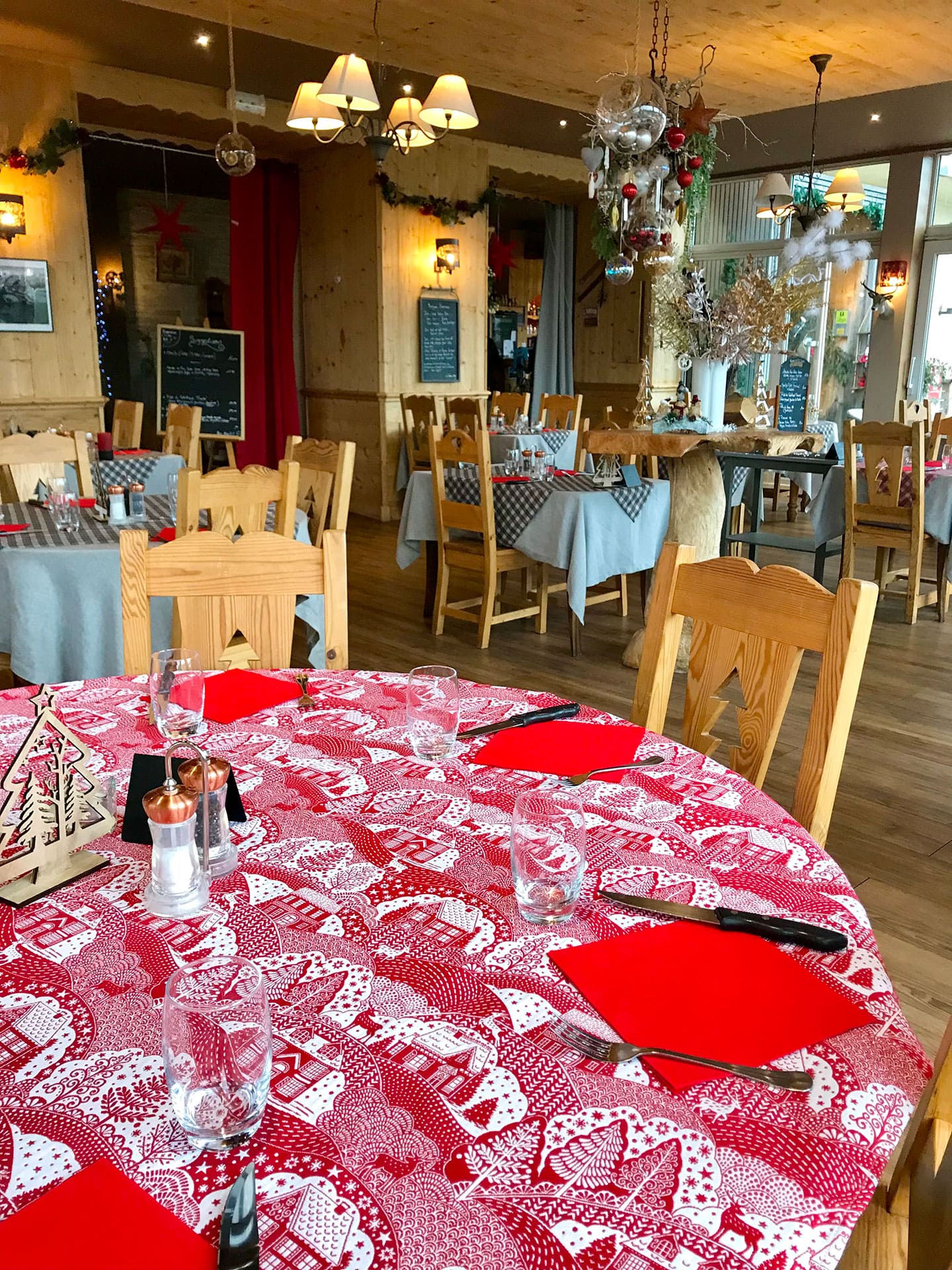 Grande salle du restaurant à Gérardmer